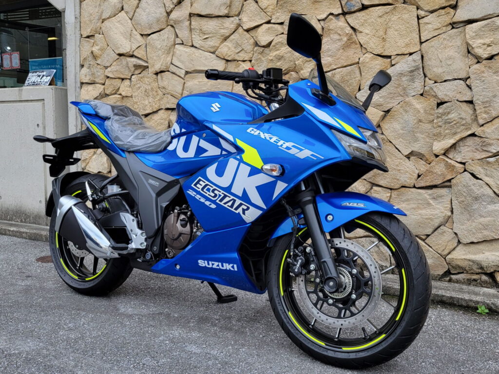 ジクサーＳＦ＆２５０入荷展示中です！